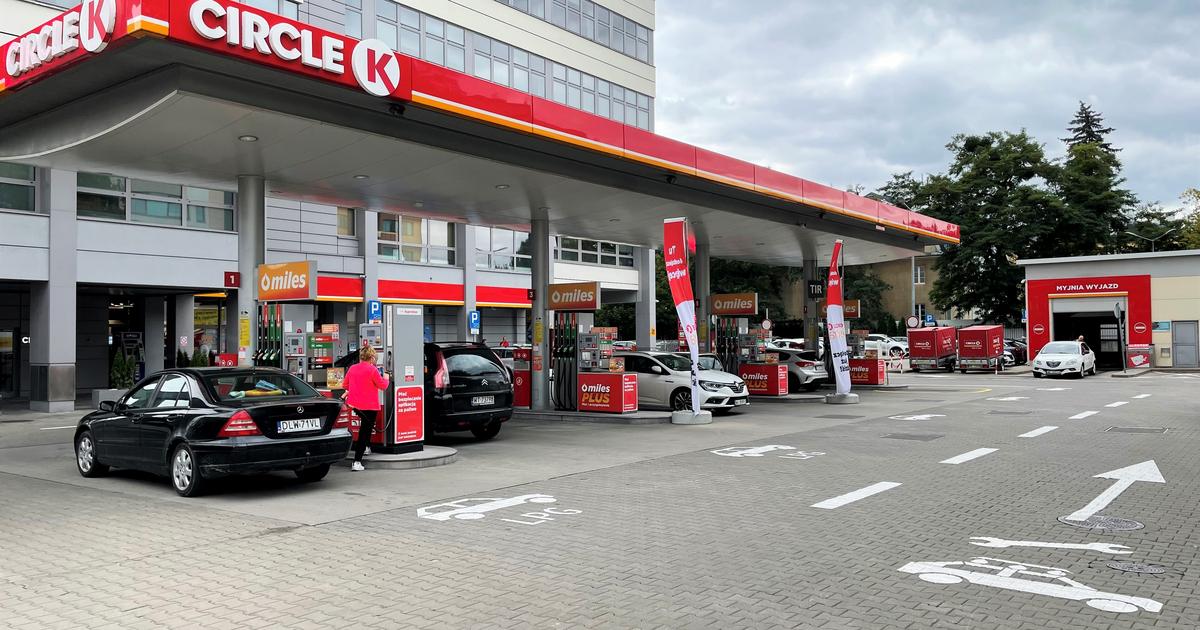  Kierowcy ucieszą się w długi czerwcowy weekend. Na stacjach będą rabaty do 30 groszy na litrze