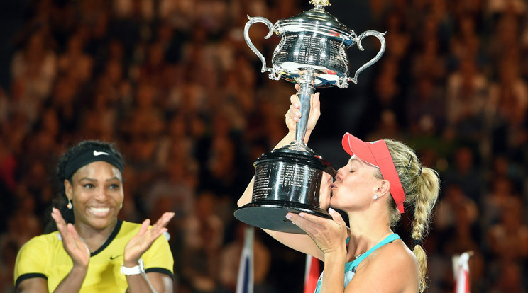 Serena Williams és Angelique Kerber teniszezik / Fotó: MTI