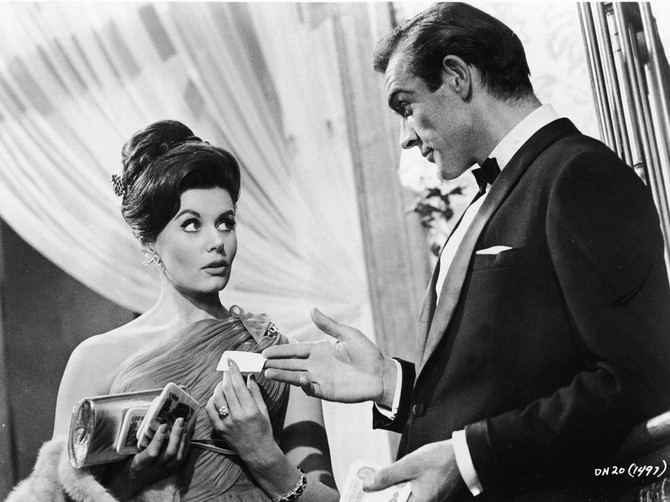 Šon Koneri kao Džejms Bond u filmu "Dr Noa"