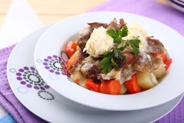 Ovako se pravi NAJSOČNIJA KOLENICA: Mekano meso u kombinaciji sa KREMASTIM KAJMAKOM raspametiće sve gurmane