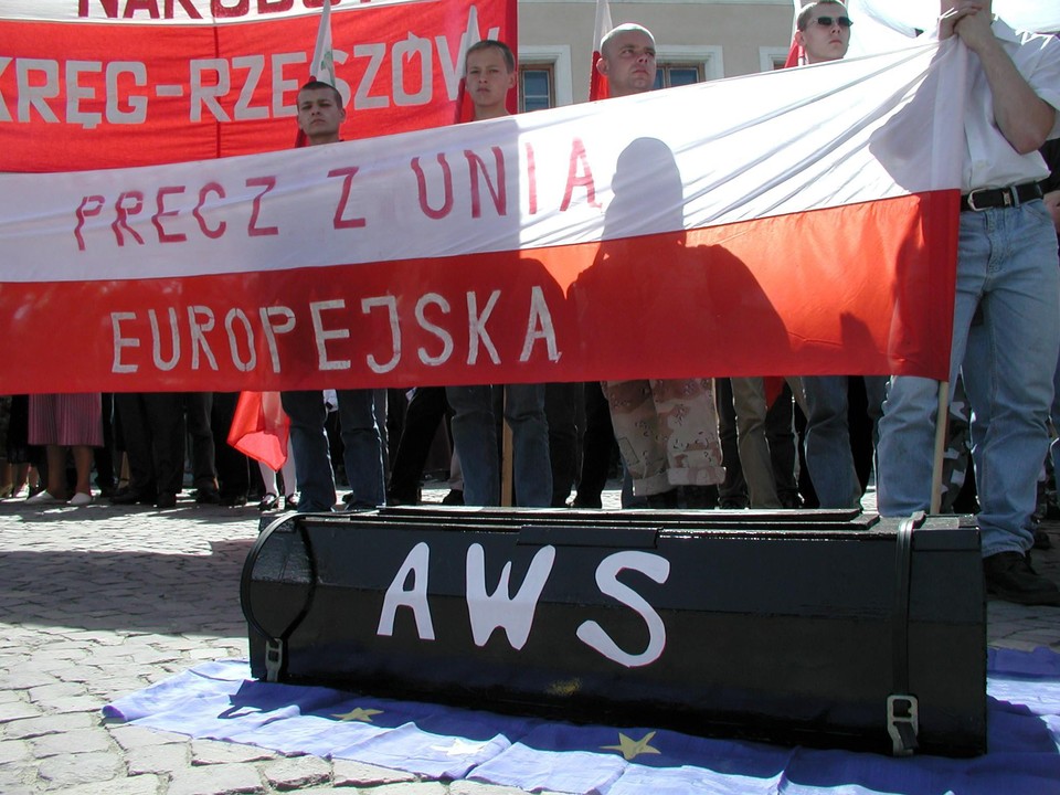 Protest grupy narodowców przeciwko integracji Polski z Unią Europejską, Rzeszów 3 maj 2004 rok