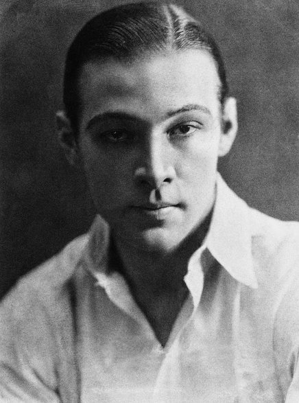 Rudolph Valentino był jednym z pierwszych klientów Maxa Factora