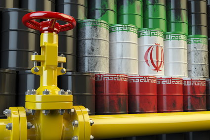 Na rynkach ropy naftowej stabilnie. We wtorek USA nałożyły sankcje na Iran