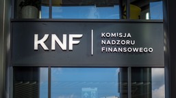 knf: nowe decyzje z 20 marca 2026 – zgody dla banków, funduszu i insty