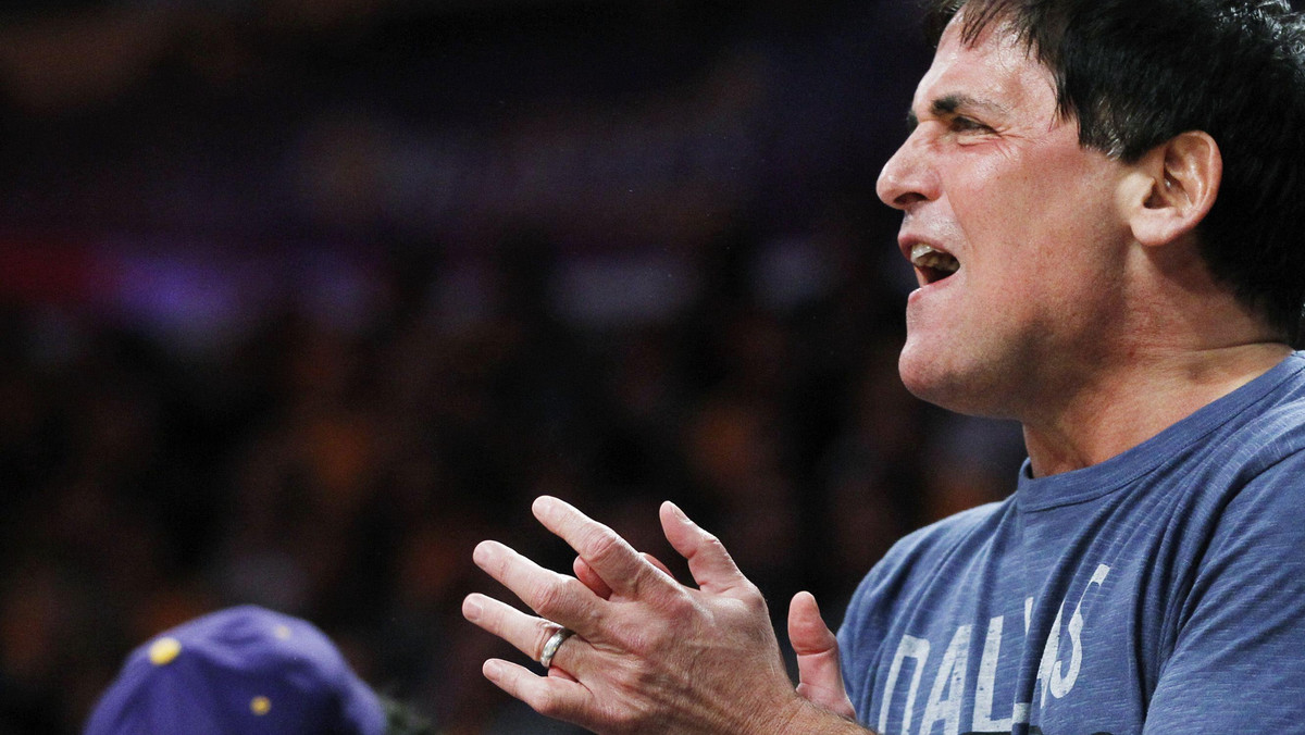 Właściciel Dallas Mavericks Mark Cuban zadziwia koszykarską ligę NBA, podobnie jak jego podopieczni, którzy po raz pierwszy od 2006 roku awansowali do finału Konferencji Zachodniej. Najbardziej wygadany właściciel w NBA złagodniał i dla odmiany nic nie mówi.