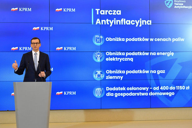 Premier Mateusz Morawiecki podczas konferencji prasowej w siedzibie Kancelarii Prezesa Rady Ministrów w Warszawie