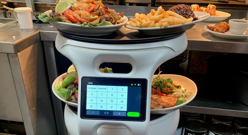 A Servi robot in Sergio's Restaurant.
