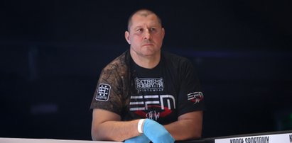 Mirosław Okniński, legendarny trener MMA, wyznaje: Leżałem w pampersie i czułem się jak trup