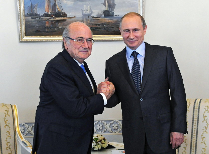 Władimir Putin wspiera Seppa Blattera w trudnych chwilach