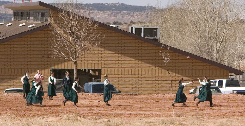 Młode kobiety z jednej z grup mormońskich w Colorado City