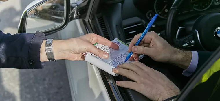 Wyższe mandaty i dłuższa karencja punktów karnych już od grudnia