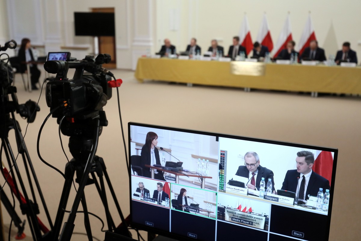 Świadek okazała też komisji sporządzoną przez siebie notatkę z 2011 roku, w której przedstawiała swoje wątpliwości dotyczące przekazania kamienicy
