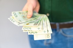 Studenci muszą złożyć wniosek do 31 października. Inaczej stracą pieniądze