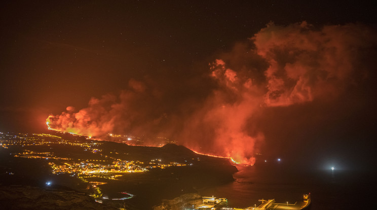 Vulkánkitörés a La Palma szigetén / Fotó: MTI AP 