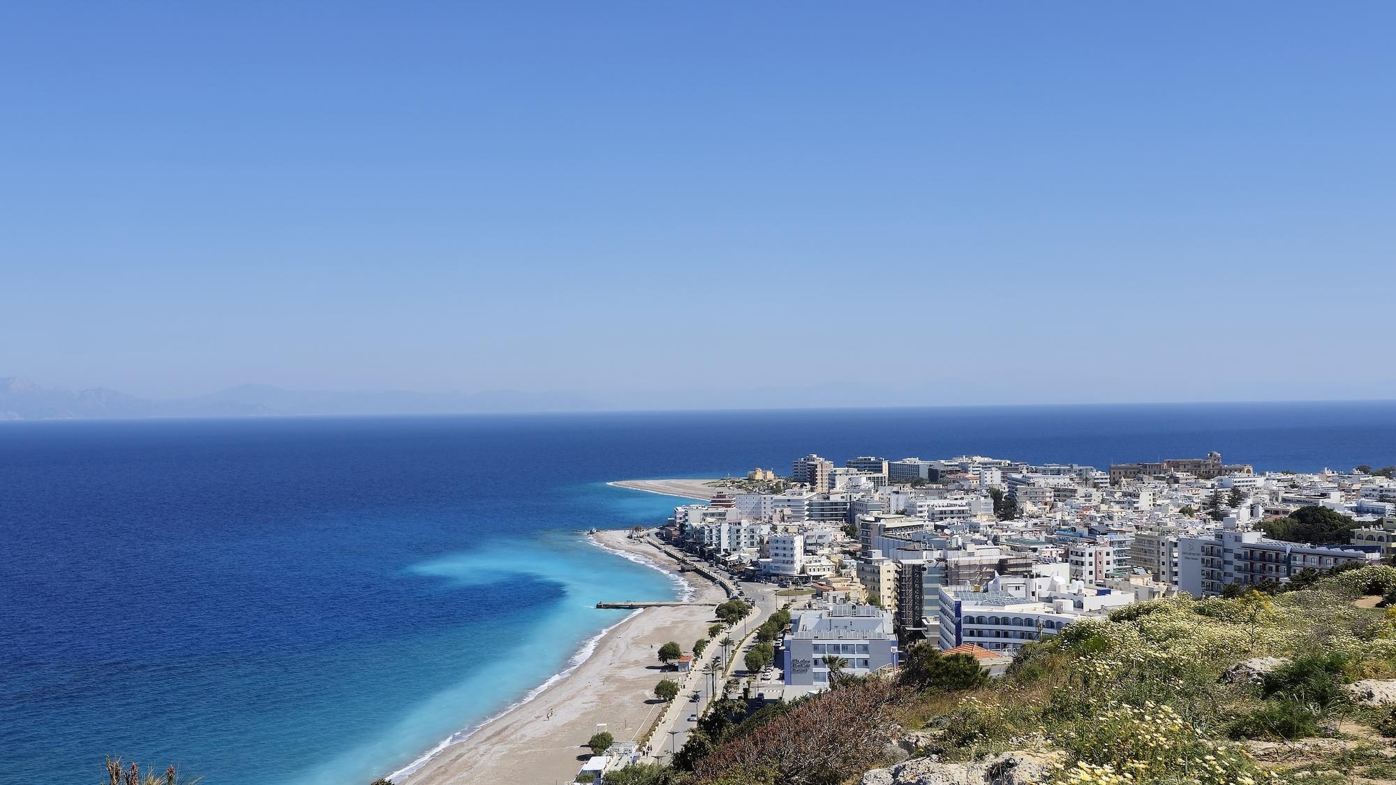 Mesto Rodos pozýva na dovolenku v hoteloch pri rozľahlej pláži