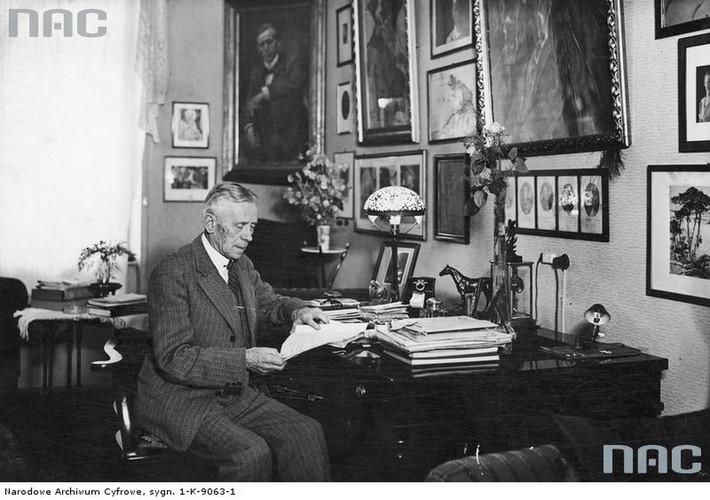 Ludwik Solski. Fotografia sytuacyjna wykonana w mieszkaniu artysty (rok 1935)