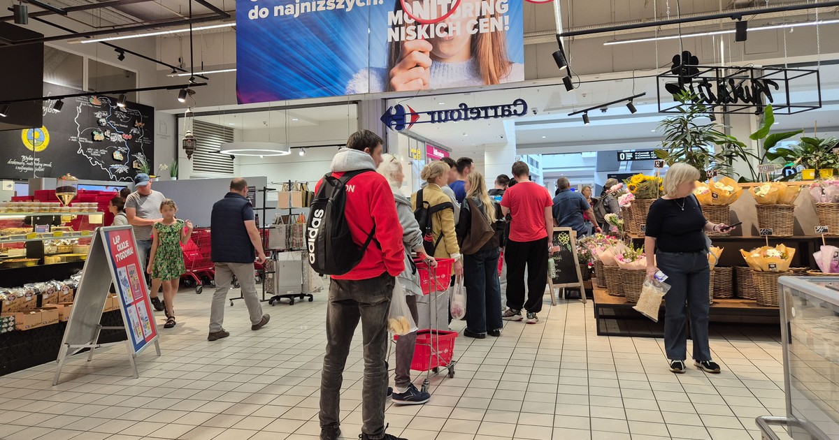 Carrefour idzie pod młotek. Ujawniono kupca