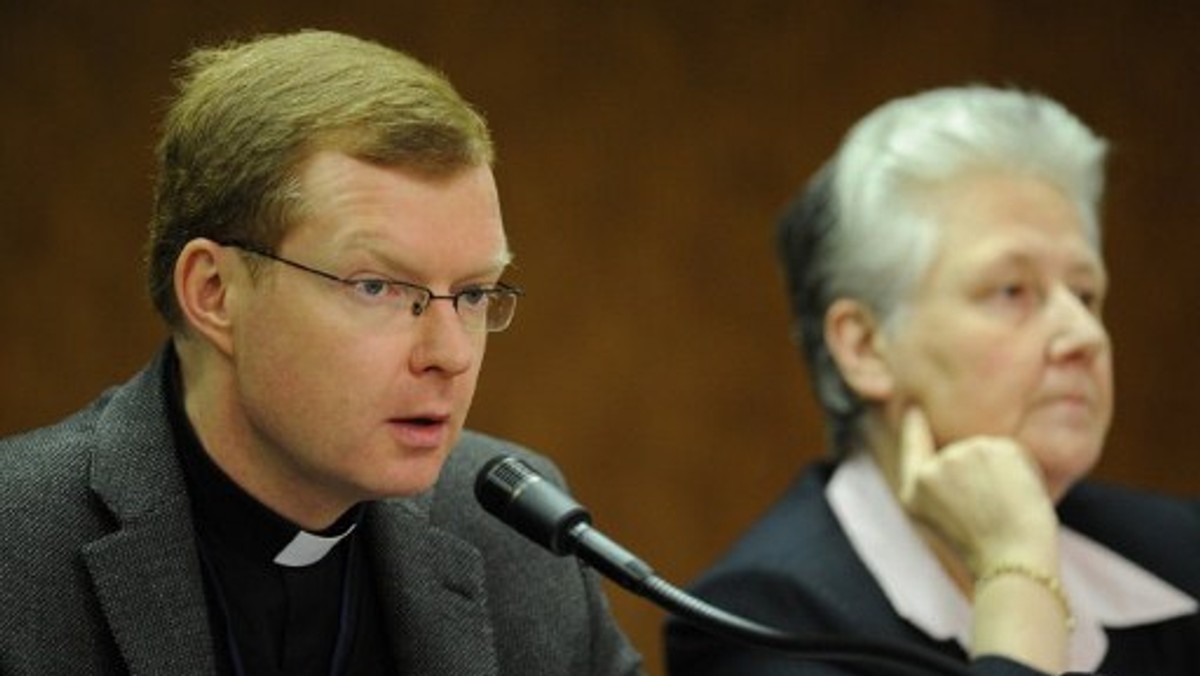 O pedofilii księży trzeba mówić, od tego tematu nie uciekniemy, nie uciekniecie także w Polsce - przekonuje o. Hans Zollner SJ. Wicerektor do spraw akademickich i dziekan Instytutu Psychologii Papieskiego Uniwersytetu Gregoriańskiego w Rzymie uważa, że w Kościele przestanie się o tym problemie mówić, jeśli zrobi on to, co do niego należy.