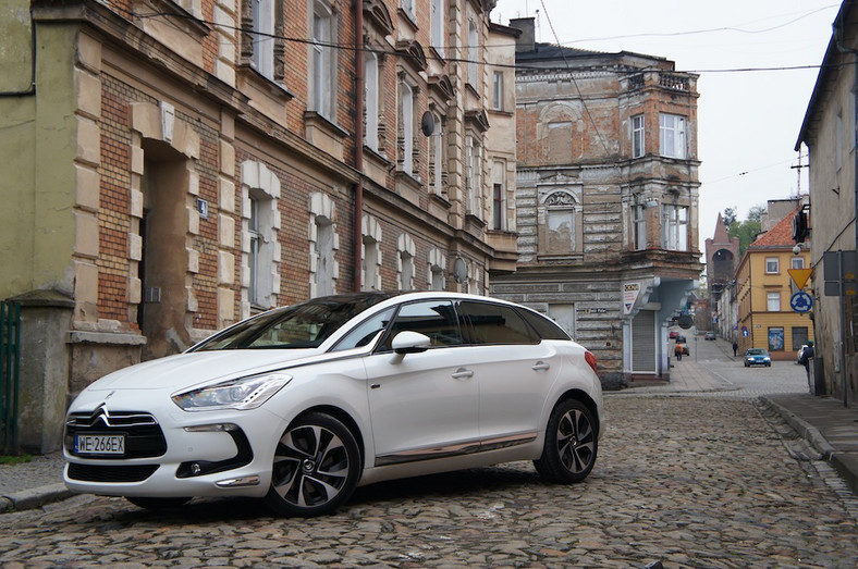 Citroen DS5 Hybrid4 w trasie: śląski Rzym zaprasza!