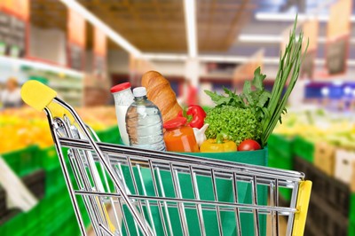 Wielkanoc 2025: kiedy i do której będą otwarte sklepy w dni świąteczne? Sprawdź godziny przed zakupami