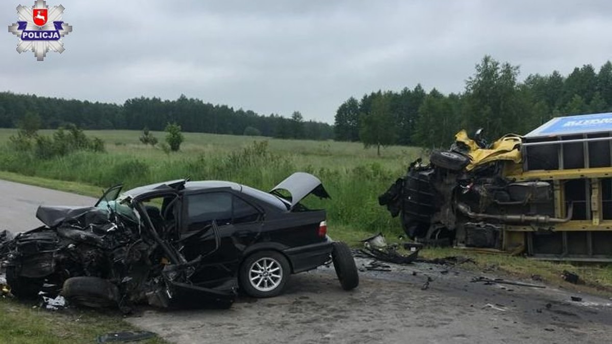 Śmiertelny wypadek w Siedliszczach. Nieoficjalnie: autem jechali maturzyści