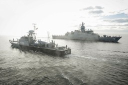 usa wyślą nowe siły na bliski wschód. tysiące żołnierzy w gotowości, w tle plan trumpa