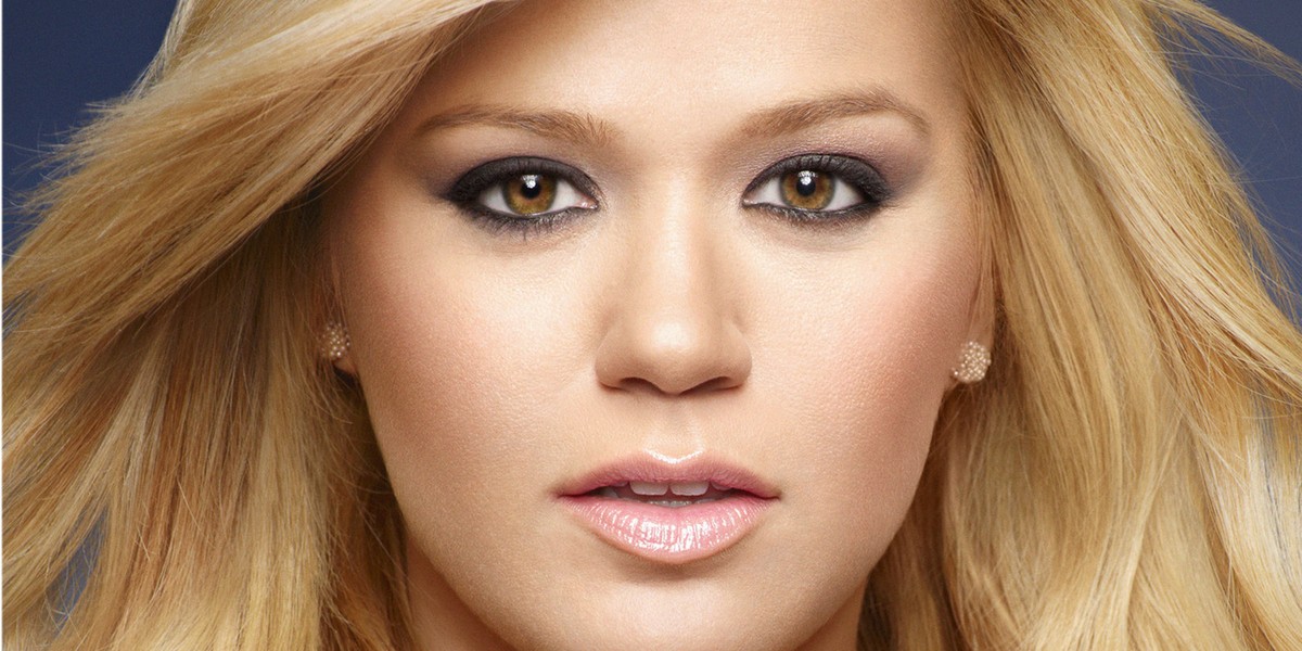 KELLY CLARKSON