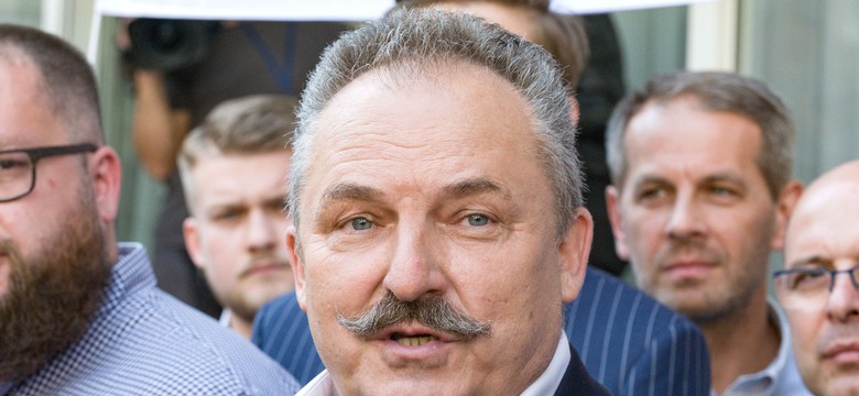 Jakubiak: Pierwsza decyzja po wygranych wyborach? Jedną trzecią urzędników trzeba zwolnić