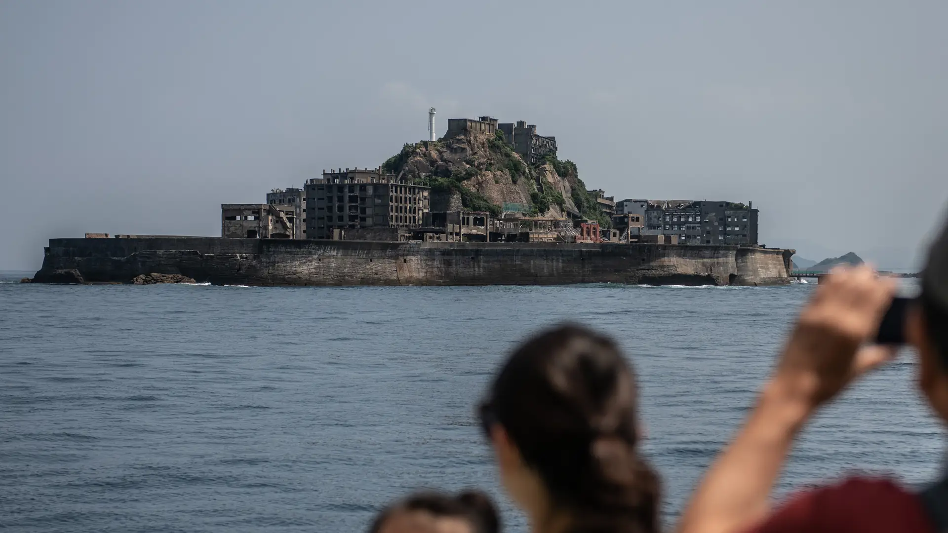 Hashima była najbardziej zaludnioną wyspą świata. Teraz to beton