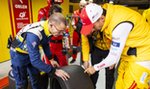 Robert Kubica i jego żółte cacko ponownie w akcji. Oby tym razem nie podpał sędziom