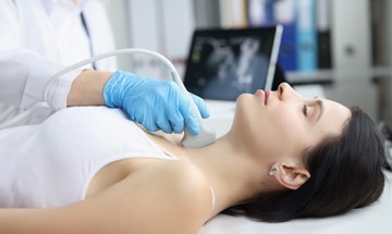 Pajzsmirigy alulműködés okai, tünetei és kezelési lehetőségei