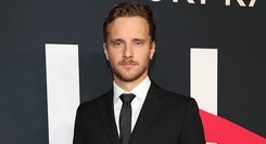 Maciej Musiał pokazał mieszkanie. Wcześniej należało do znanego śpiewaka [FOTO]