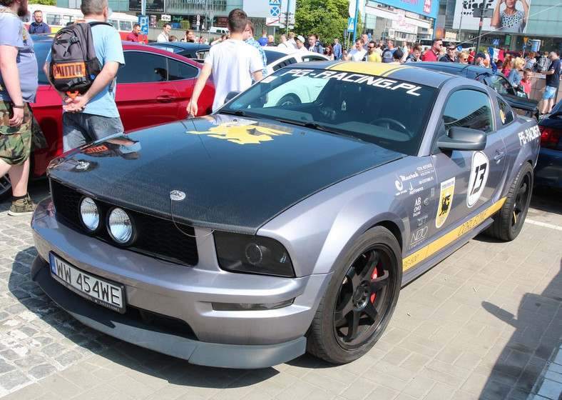 10. Zlot Fordów Mustangów w Warszawie