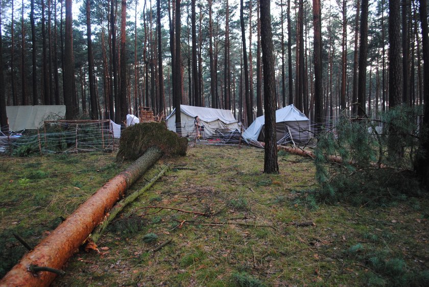 Tragedia po tornado w Suszku. Sąd Okręgowy w Łodzi zdecyduje, czy proces w sprawie śmierci harcerek powinien się toczyć od nowa