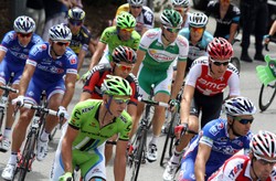 Michael Schaer zdyskwalifikowany za rzucenie kibicom bidonu