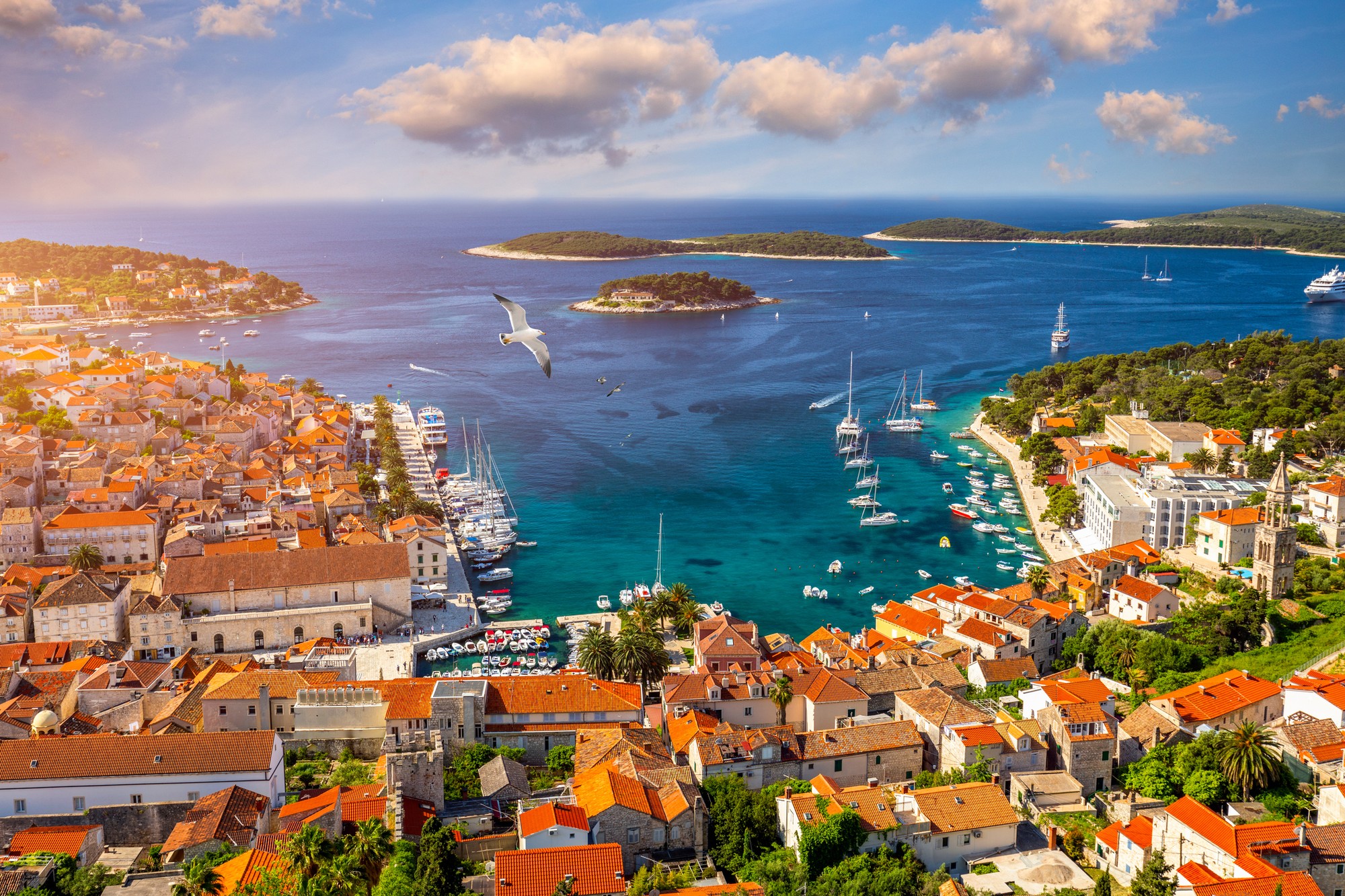 Hvar sa často nazýva perlou Jadranu. (ilustračné foto)