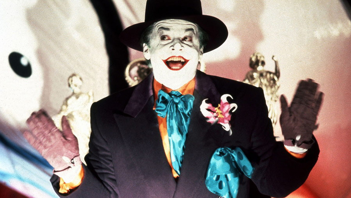 Kilka dni temu w internecie pojawiło się pierwsze oficjalne zdjęcie Jaredo Leto jako Jokera. W filmie "Batman" w tę samą rolę wcielał się Jack Nicholson. Zobaczcie, jak zareagował na fotografię Leto z "Suicide Squad".