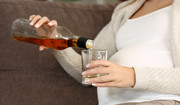 Co trzecia kobieta pije alkohol w ciąży. Ich dzieci będą to odczuwać przez całe życie