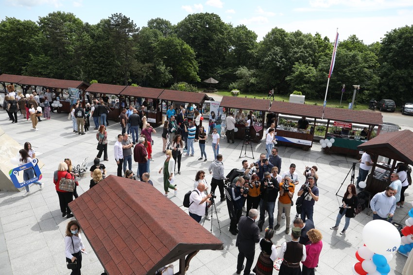 Građani su imali prilike da se upoznaju sa turističkim regionima Srbije