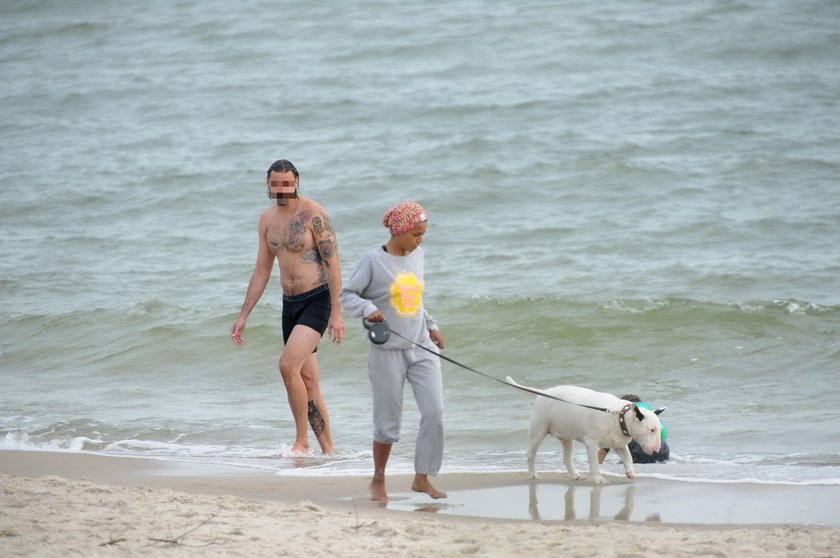 Ola Szwed na plaży