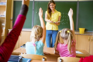 Uczniowie mają prawo do wyboru fryzury i stylizacji. Szkolne statuty pełne nieprawidłowych zapisów