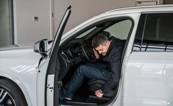 Hołowczyc za kierownicą nowego cacka! LUKSUS z pneumatycznym zawieszeniem. FOTO