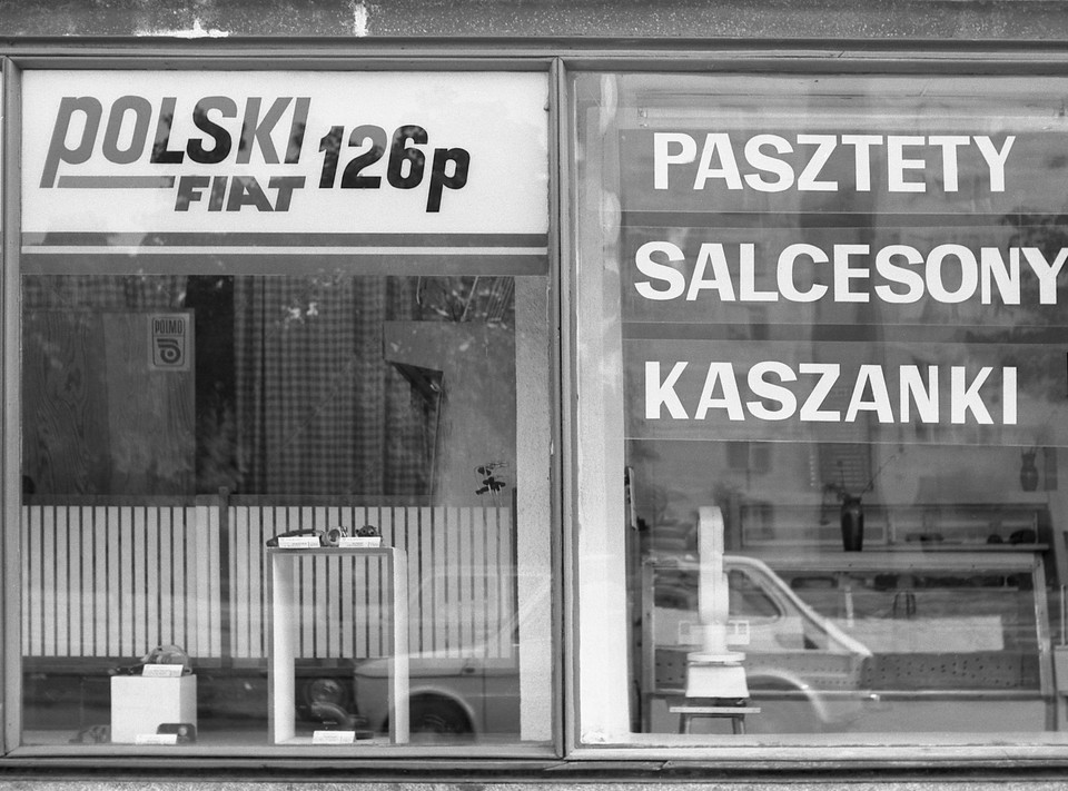 Jak wyglądały sklepowe witryny w PRL?