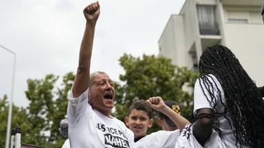 "Mamy dość tego niegodnego życia. Jesteśmy sfrustrowani życiem we Francji"