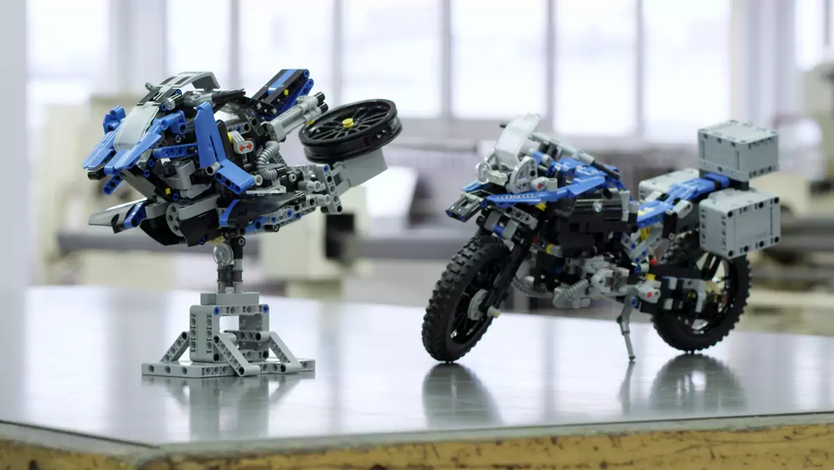 LEGO Technic BMW R1200GS Adventure