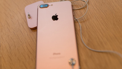 Ötből egy használtan eladott iPhone hamis - Segítünk: Így szűrheti ki, melyik eredeti