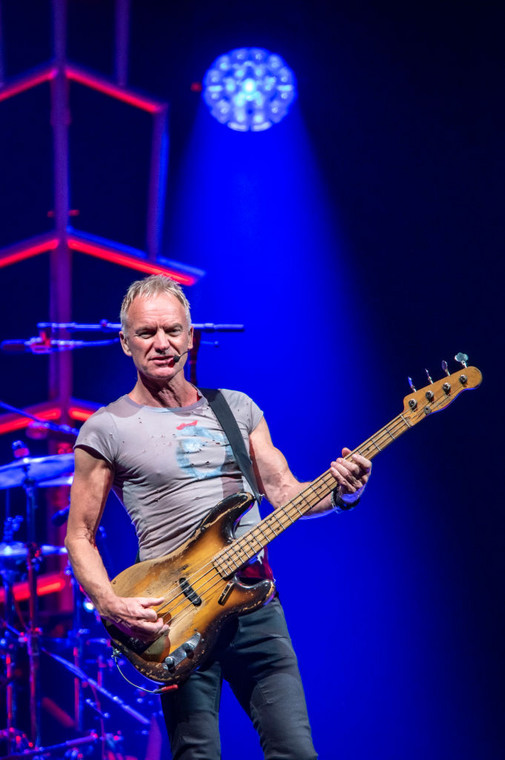 Sting podczas październikowego koncertu we włoskim Mediolanie