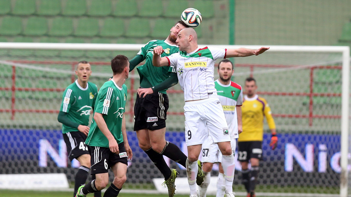 PGE GKS Bełchatów pokonał Zagłębie Sosnowiec 2:0 (1:0) w spotkaniu kończącym 25. kolejkę I ligi. Bramki dla spadkowicza z Ekstraklasy zdobyli Vaclav Cverna i Petr Zapalac.