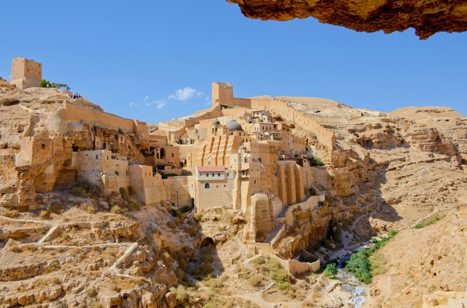 Manastir Svetog Save Osvećenog jedini je manastir u Svetoj zemlji u koji ženama nije dozvoljen ulaz