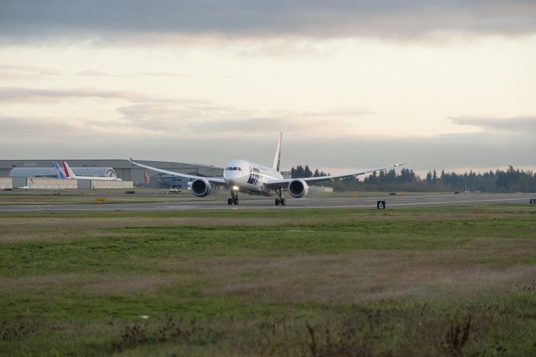 Start Boeinga 787 Dreamliner w barwach PLL LOT
